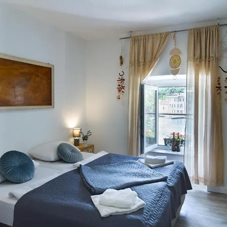 Veronika Apartment